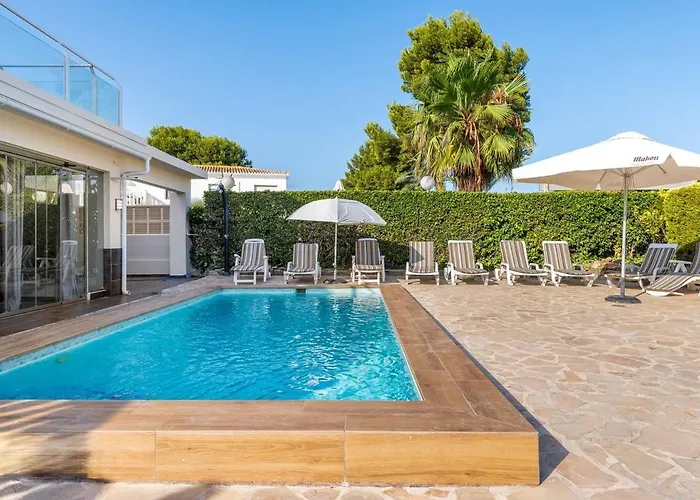 Constantinos Cerca De La Playa Villa