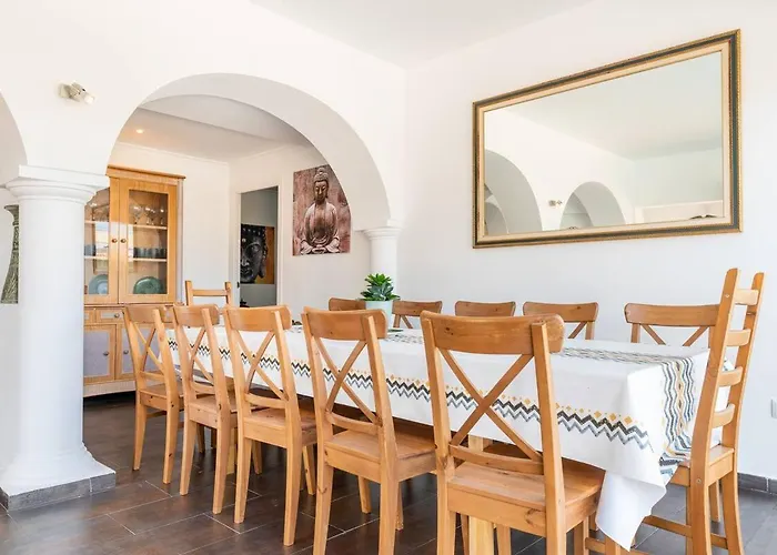 Constantinos O Completa Villa *