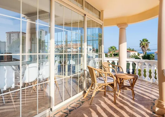 Constantinos O Completa Villa